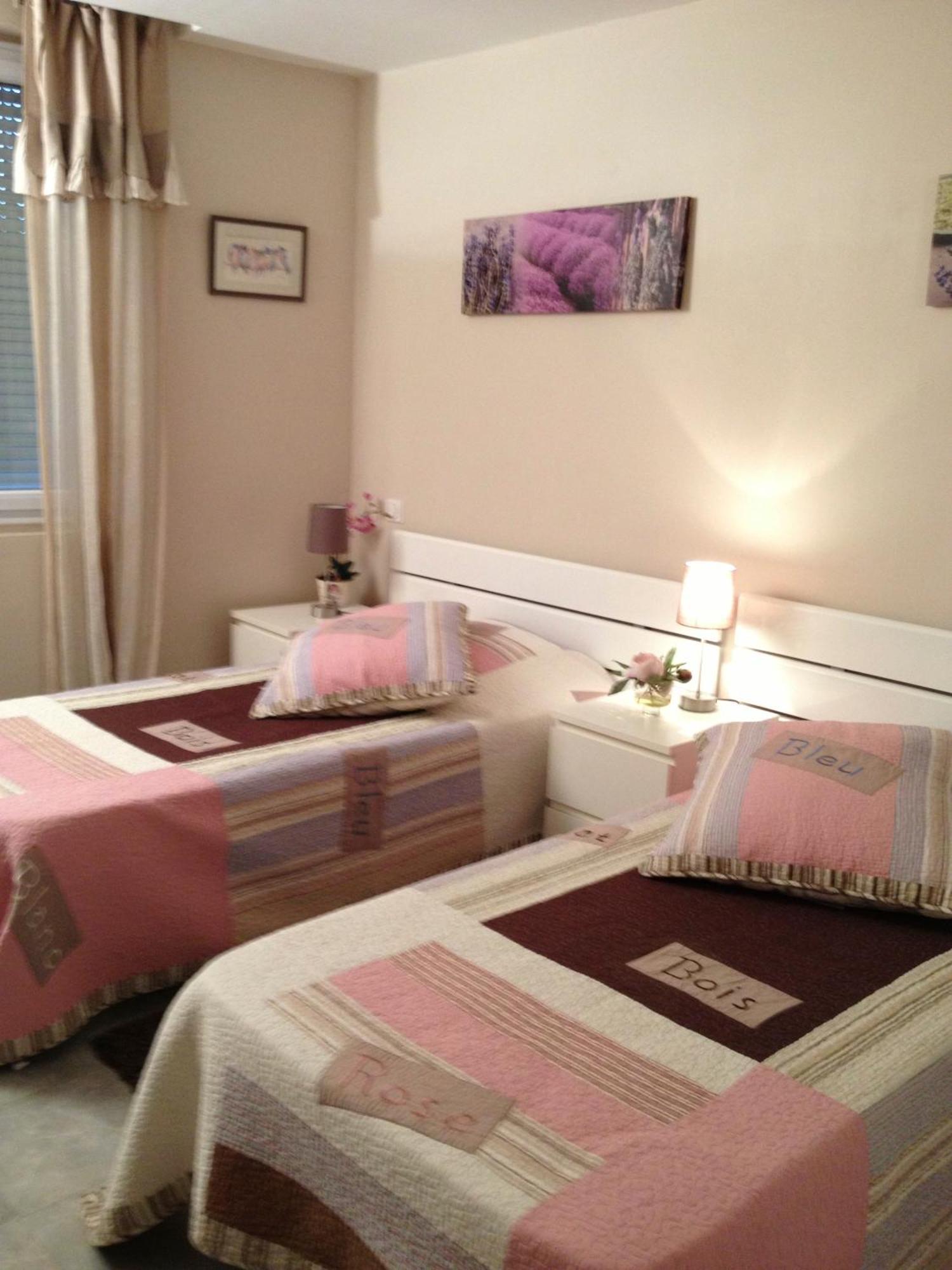 Les Locs De Marie Apartment Сен Максим Екстериор снимка